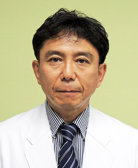 三好副館長顔写真