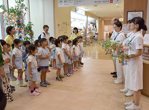 日新保育園と分園の園児の皆さん1