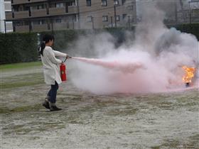 消火活動訓練